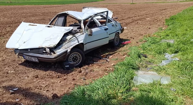 Diyarbakır’da takla atan otomobildeki 9 kişi yaralandı