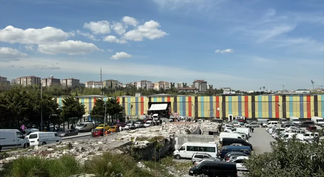 Yankesicilik yaparken yakalanan sanık ”bomba var” diye bağırınca pazar alanında panik yaşandı 