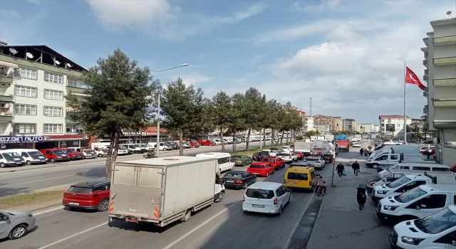 SamsunOrdu kara yolundaki trafikte bayram yoğunluğu