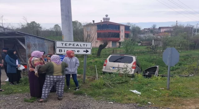 Samsun’da tarlaya devrilen hafif ticari araçtaki 5 kişi yaralandı