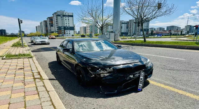 Diyarbakır’da iki otomobilin çarpıştığı kazada 6 kişi yaralandı