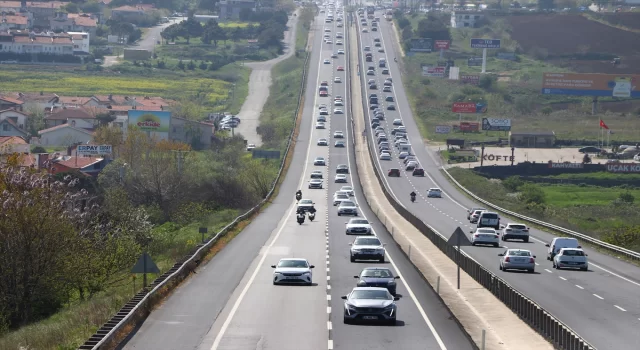 Tekirdağİstanbul yolunda bayram tatilinden dönüş yoğunluğu başladı