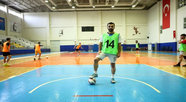 Görme engelli sağlık memurunun hedefi futsalda dünya şampiyonluğu