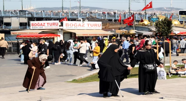 İstanbullular tatilin son gününü sahiller ve parklarda geçirdi 