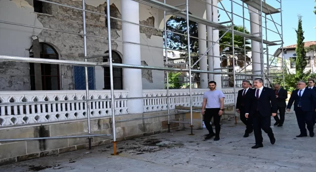 Osmaniye’deki Enverül Hamit Camisi’nde onarım ve restorasyon sürüyor