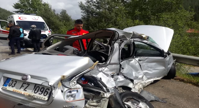 Burdur’da otobüsle çarpışan otomobilin sürücüsü öldü