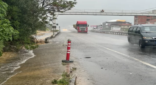 İstanbul’da kuvvetli yağış sebebiyle trafikte aksamalar yaşanıyor