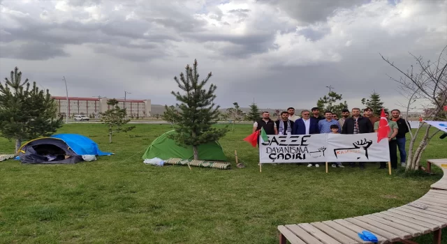 Kars’ta üniversite öğrencileri ABD’deki Filistin eylemlerine destek verdi