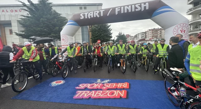 Trabzon’da ”11. Yeşilay Bisiklet Turu” düzenlendi