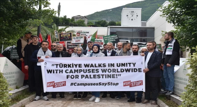 Artvin’de üniversite öğrencileri İsrail’in Gazze’ye yönelik saldırılarını protesto etti