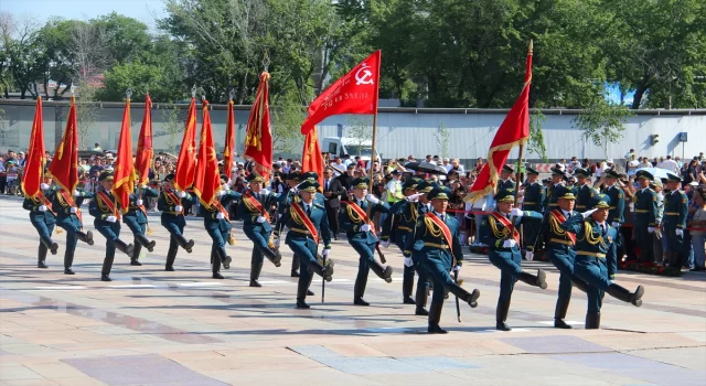 Kırgızistan, Sovyetlerin Nazileri mağlup etmesini kutluyor