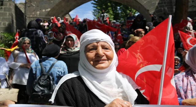 AK Parti’li kadınlar, Gazze’de yaşam hakkı ellerinden alınan anneler için buluştu