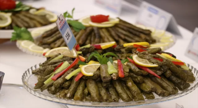 Kayseri’de kadınlar ”en lezzetli yaprak sarması” için yarıştı