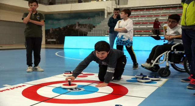 Kastamonu’da özel öğrencilerin yarıştığı floor curling turnuvası başladı