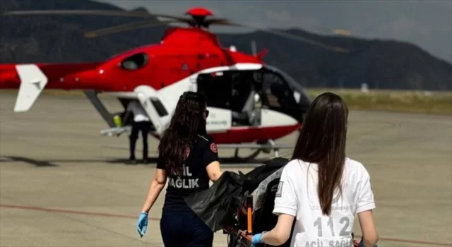 Şırnak’ta ambulans helikopter yüksek tansiyon rahatsızlığı yaşayan hasta için havalandı