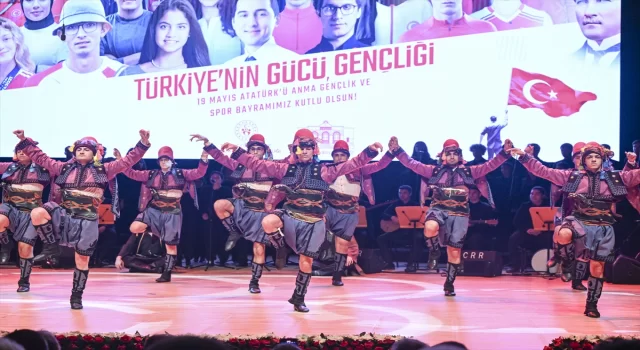 İstanbul’da 19 Mayıs Atatürk’ü Anma, Gençlik ve Spor Bayramı kutlanıyor