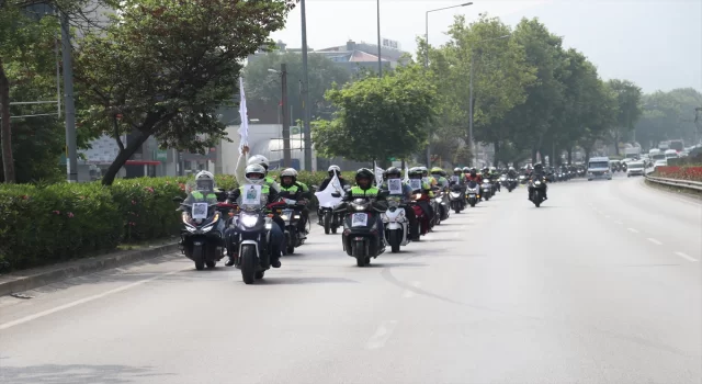 Bursa’da motosikletli kuryeler bıçaklı saldırı kurbanı üniversite öğrencisi için konvoy düzenledi