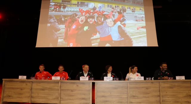 A Milli Kadın Futbol Takımı, Erzincan’da üniversite öğrencileriyle buluştu