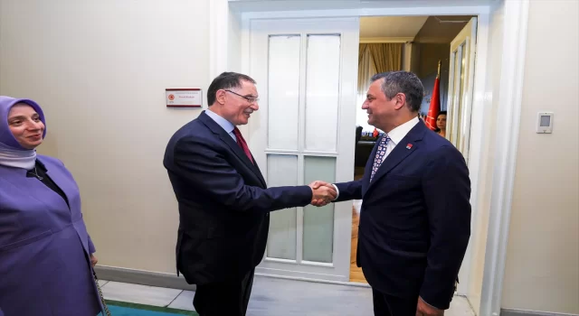 CHP Genel Başkanı Özel, Kamu Başdenetçisi Malkoç’u kabul etti