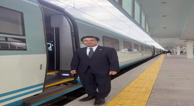 Güney Kore Büyükelçisi Jeong, Eskişehir’den Ankara’ya dönüşte araç yerine YHT’yi tercih etti