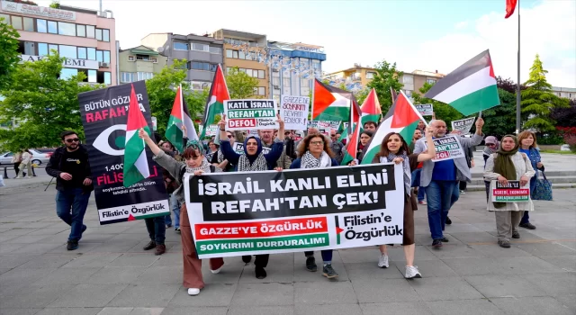 Kadıköy Belediyesi önünde ”İsrail ile kardeş şehir protokolü” protestosu