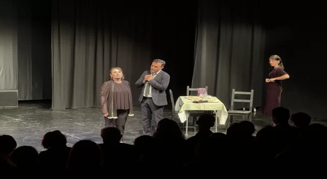 ”Fanatik” oyununun gösterimiyle 11. Frankfurt Türk Tiyatro Festivali sona erdi