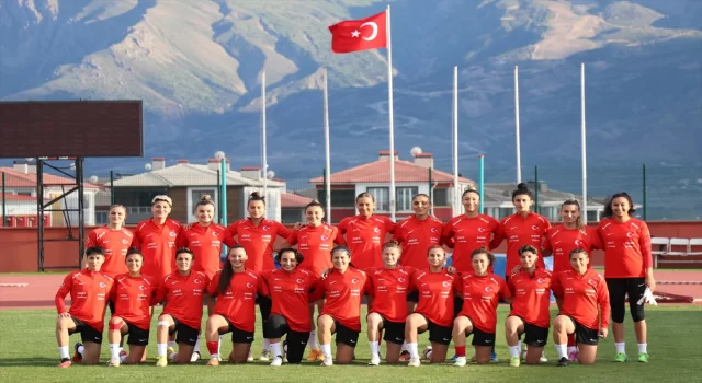 A Milli Kadın Futbol Takımı sporcuları yeni başarılar hedefliyor