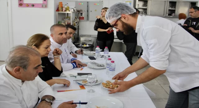 Sinop’ta geleceğin şefleri ”en iyi tirit”i yapmak için yarıştı