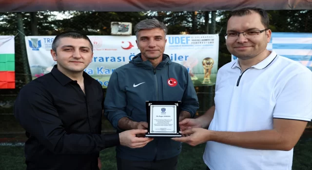 Edirne’deki Dünya Kardeşlik Futbol Turnuvası’nın finalini Özgür Yankaya yönetti