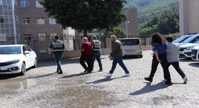 Amasya’da kuyumcuya düşük ayarlı altın veren 2 sanık gözaltına alındı