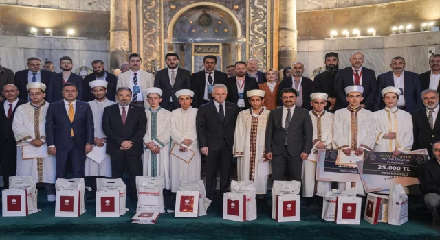 ”Genç Hatipler Hutbe Okuma Yarışması” Türkiye finali Ayasofyai Kebir Camii’nde yapıldı