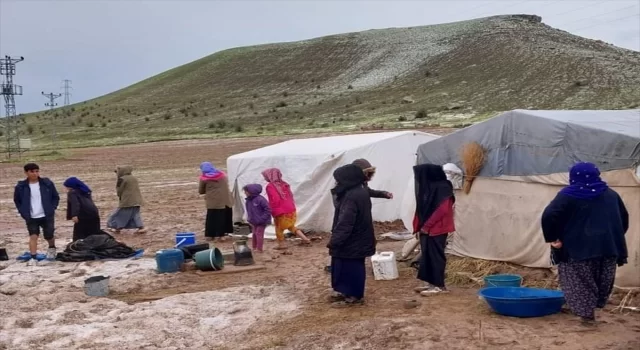 Kayseri’deki selde çadırları zarar gören tarım işçileri otele yerleştirildi