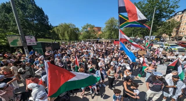 İsrail’in Refah’ta Filistinlilerin kampına yönelik saldırısı İsveç’te protesto edildi