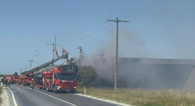 Silivri’de fabrikada yangın çıktı