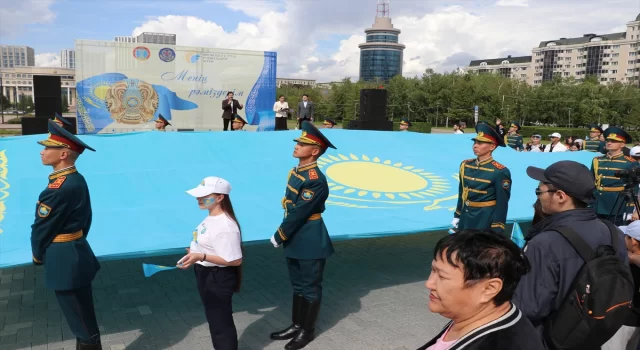 Kazakistan’da ”Devlet Sembolleri Günü” kutlandı