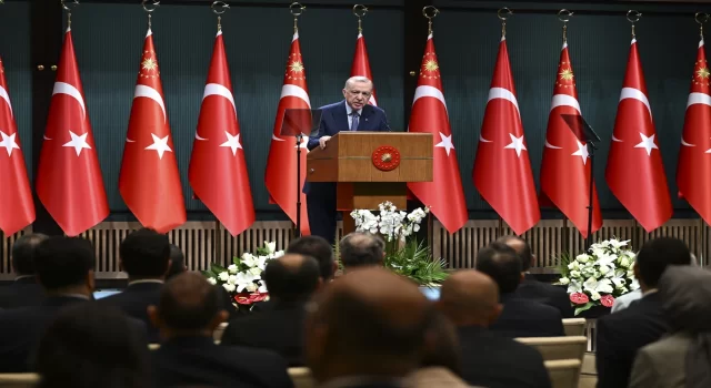 Cumhurbaşkanı Erdoğan: ”(Kurban Bayramı) Perşembe ve cuma günlerini de bayram tatiline ekleyerek 9 günlük bir tatil imkanı sağlamış oluyoruz”