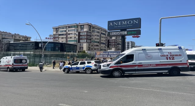 Diyarbakır’da trafikte yol verme meselesinden çıkan kavgada 4 kişi yaralandı