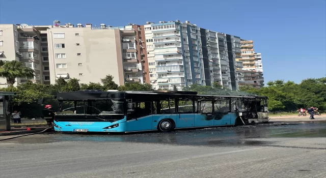 Antalya’da halk otobüsünde çıkan yangın söndürüldü