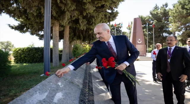 TBMM Başkanı Kurtulmuş’tan Bakü’de şehitlik ziyareti