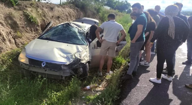 Nevşehir’de araba devrildi, YKS’ye girecek öğrencinin de arasında bulunduğu 4 kişi yaralandı