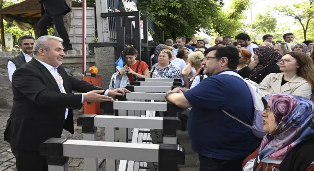 ÖSYM Başkanı Ersoy, YKS’nin ilk oturumu TYT öncesi sınav binasını ziyaret etti: