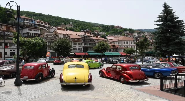 Prizren’de klasik araba festivali düzenlendi