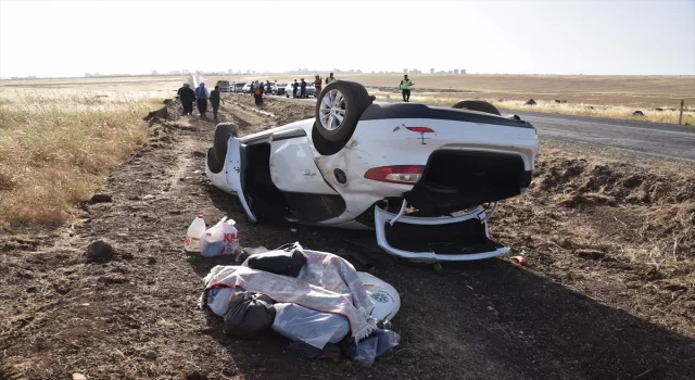 Şanlıurfa’da şarampole devrilen otomobildeki 6 kişi yaralandı