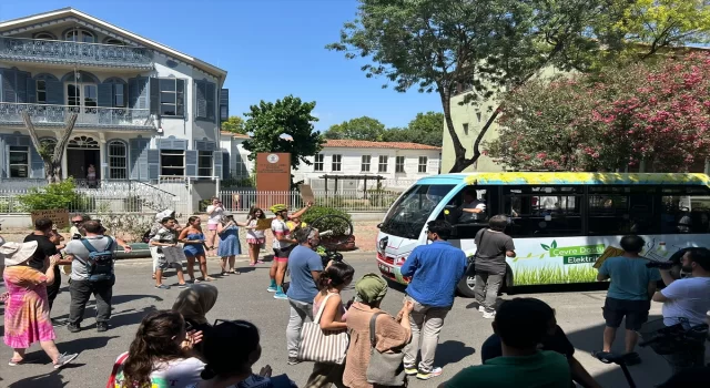 Adalar’da İETT’ye minibüs tepkisi sürüyor