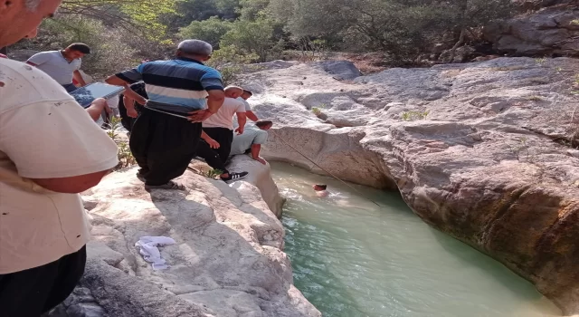 Adana’da gölete giren genç boğuldu