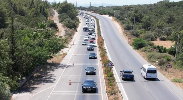 Muğla’da tatilcilerin dönüşü sebebiyle kara yollarında yoğunluk oluştu