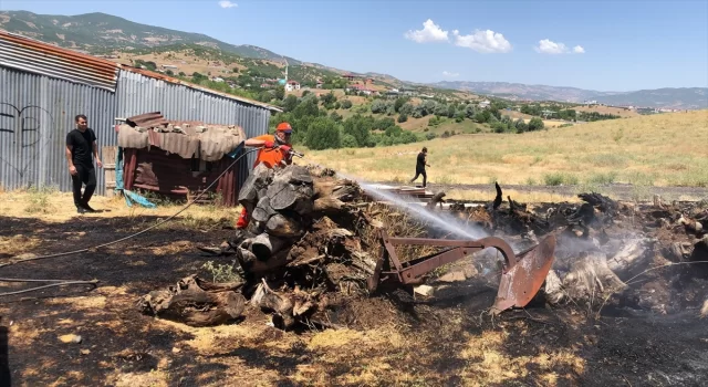 Bingöl’de örtü yangını, ormana ve evlere sıçramadan söndürüldü