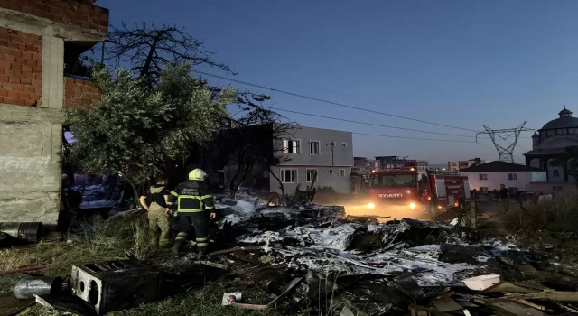 Bursa’da barakada başlayıp evlere de sıçrayan yangın söndürüldü