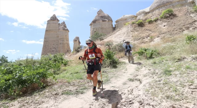 Kapadokya Çöl Maratonu’nda 30 kilometrelik koşu tamamlandı