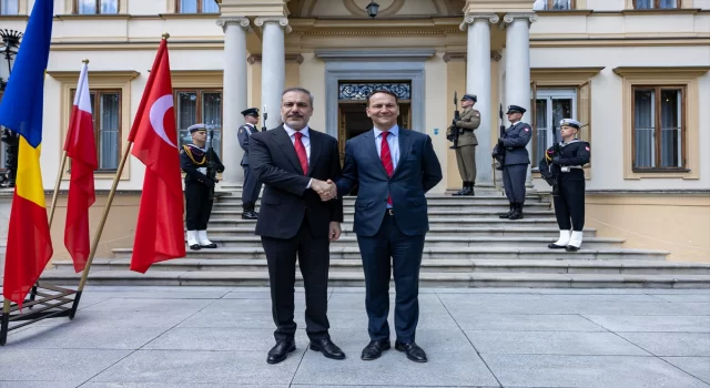 Dışişleri Bakanı Fidan, Varşova’da Polonyalı mevkidaşı Sikorski ile görüştü